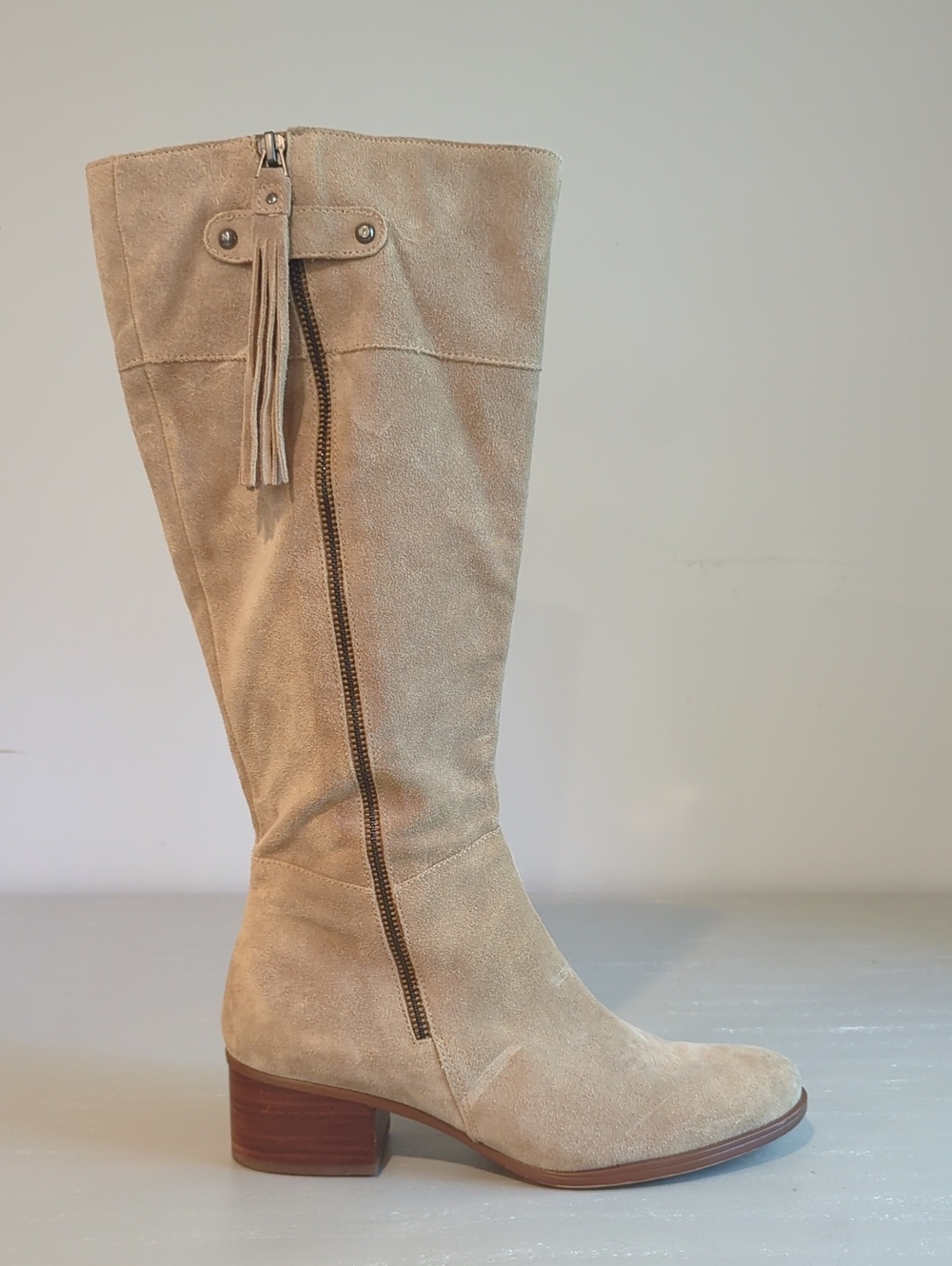 Naturalizer Demi Boot Knee High Tan Suede Tassel size 9.5